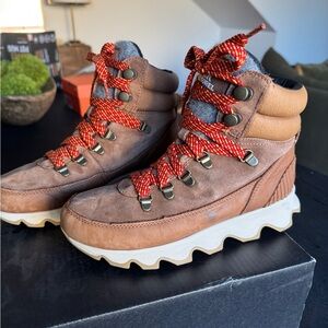 Sorel Kinetic Conquest Boot Used -